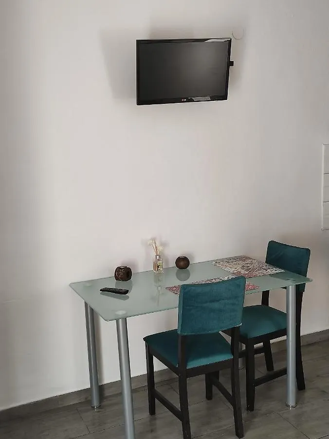 Helena'S Studio Agia Triada اليونان